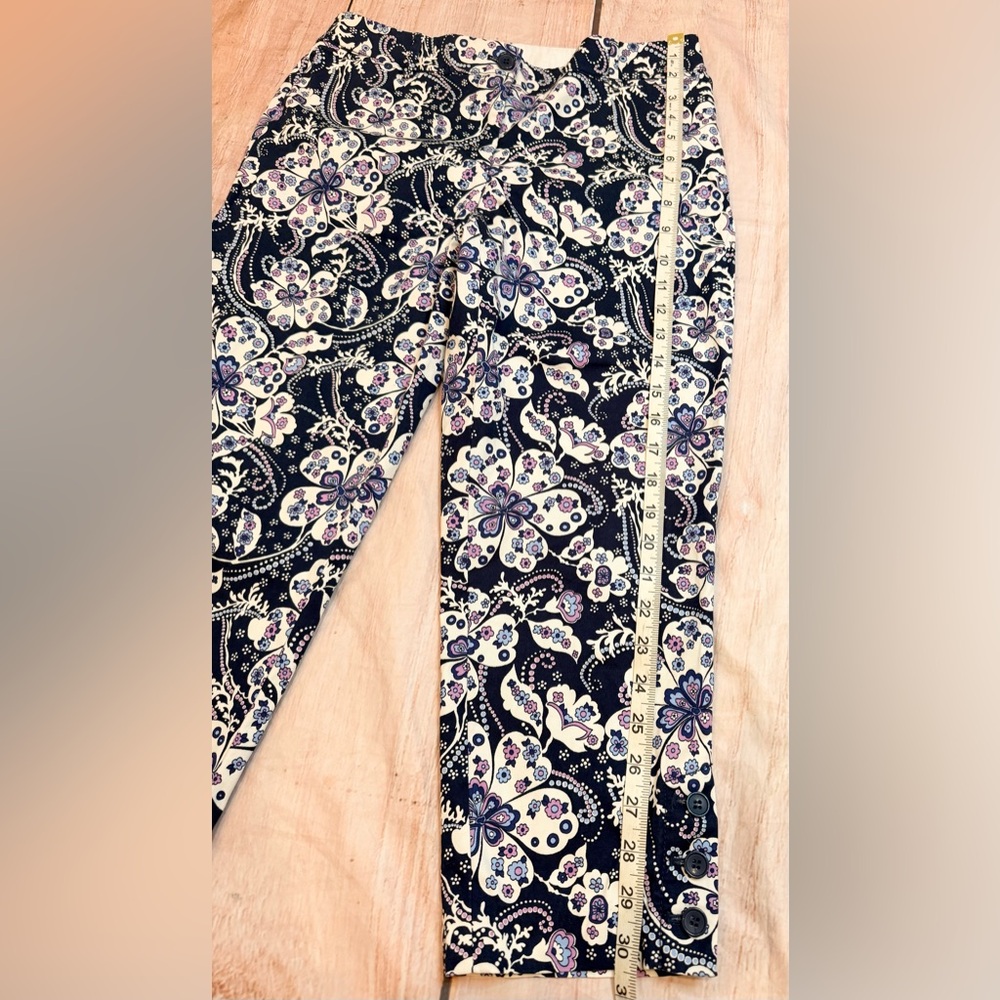 Talbots Women’s The Perfect Crop Pants Blue Purple Floral Print Size 4P - Picture 8 of 9